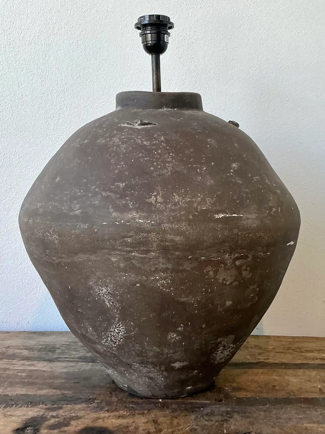 Vintage Primitive Matte Ceramic Lamp - Detail view