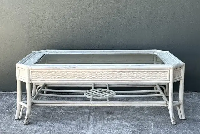 Vintage Rattan Fretwork Medallion Coffee Table - Top view