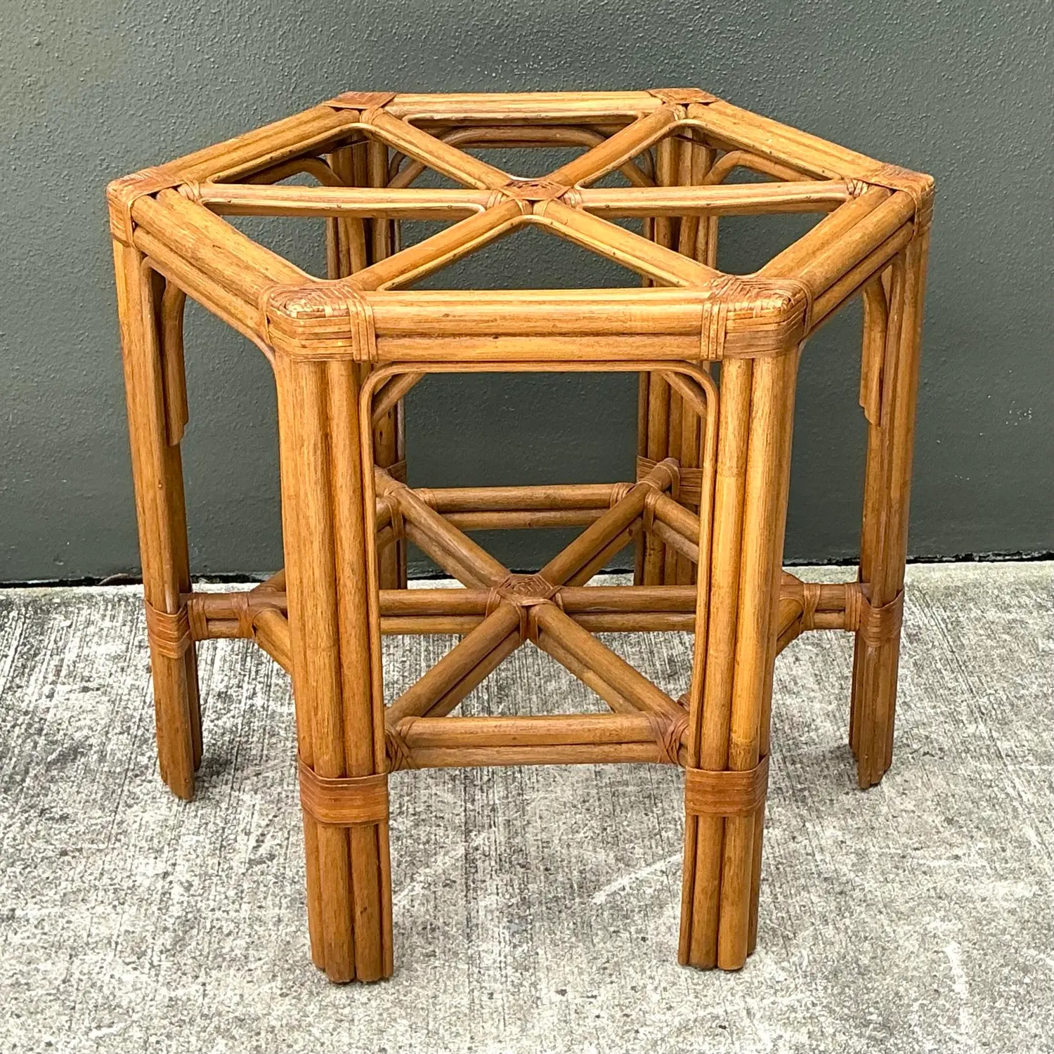 Vintage Rattan Hexagon Dining Table Pedestal - Top view