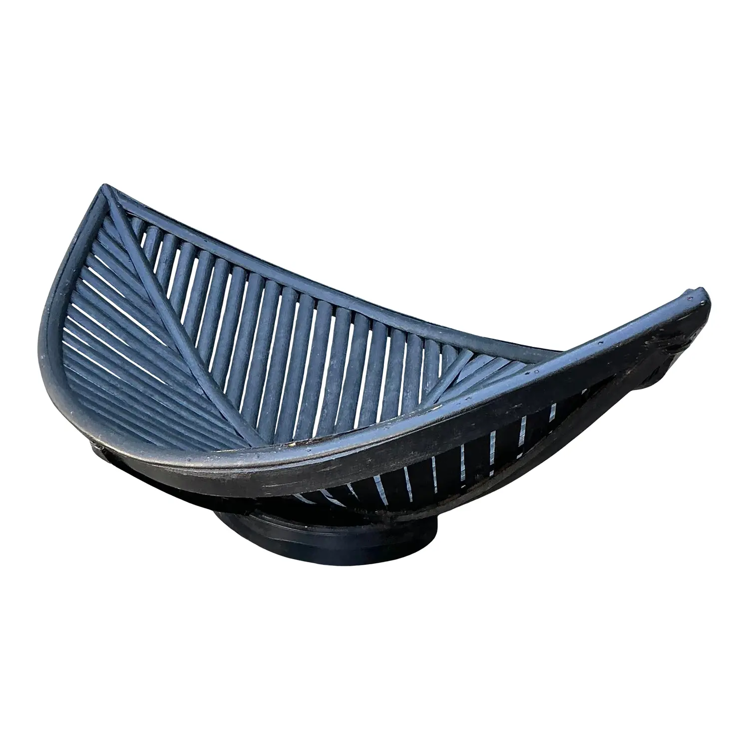 Vintage Rattan Leaf Bowl - Detail view