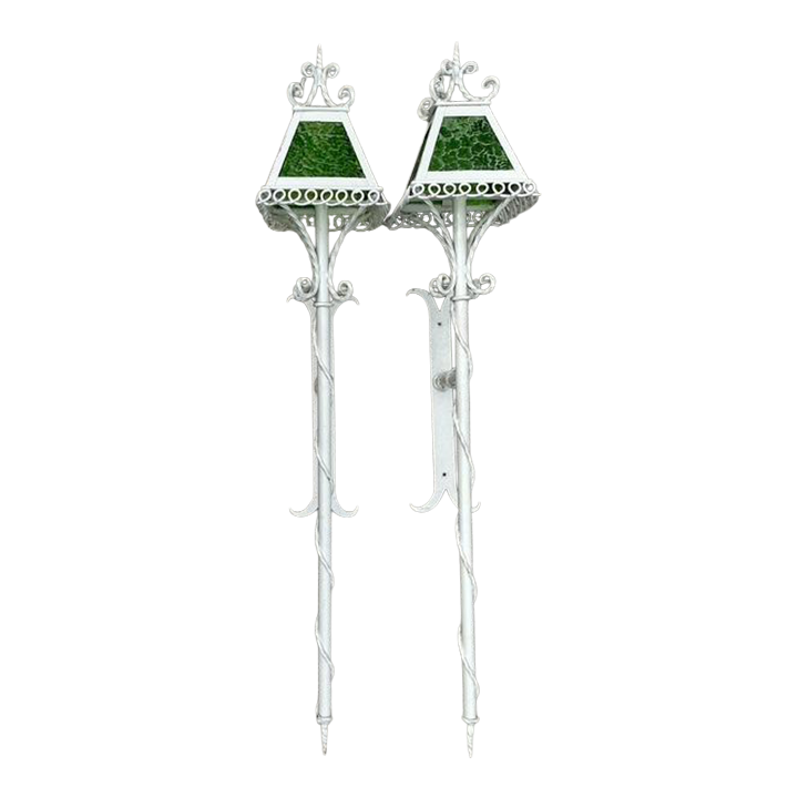 Vintage Regency 1950s Wrought Iron Light Sconces - A Pair - Detail view