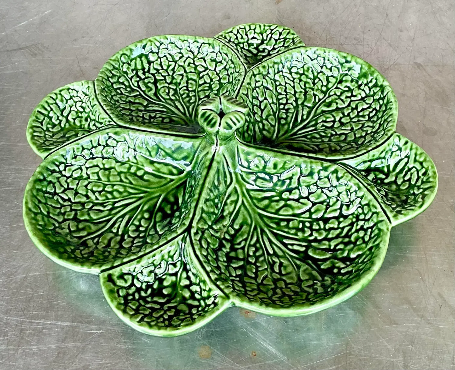Vintage Regency Cabbage Leaf Glazed Ceramic Serving Plate - Side view