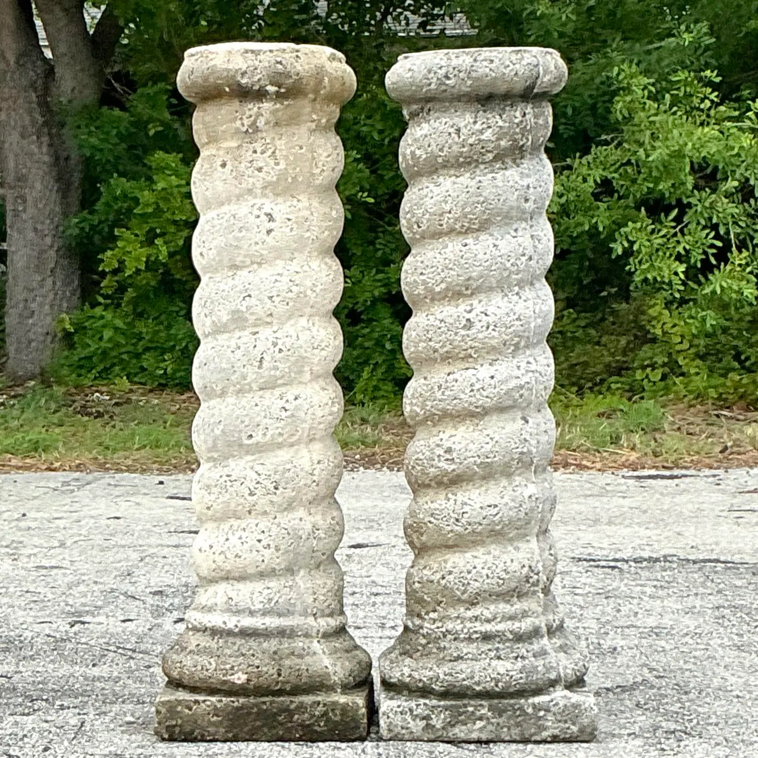 Vintage Regency Cast Concrete Spiral Columns - a Pair - Detail view