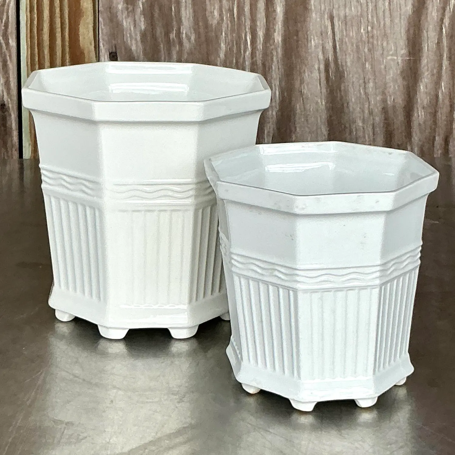 Vintage Regency Glazed Ceramic Cache Pot - Set of 2 - Detail view