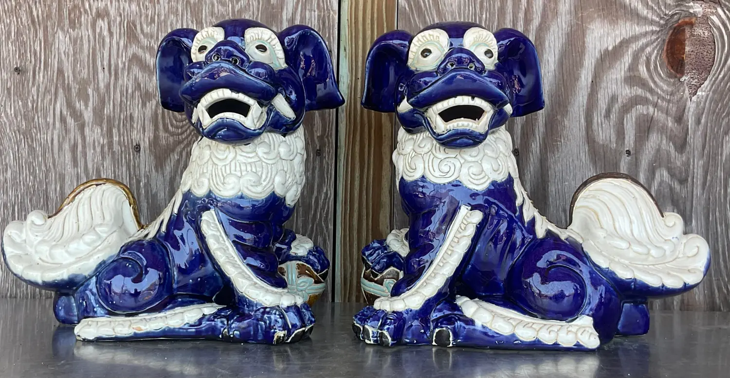 Vintage Regency Glazed Ceramic Foo Dogs - a Pair - Top view