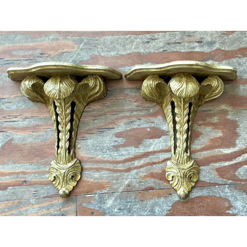 Vintage Regency Italian Hand Carved Brackets. - A Pair - Detail view