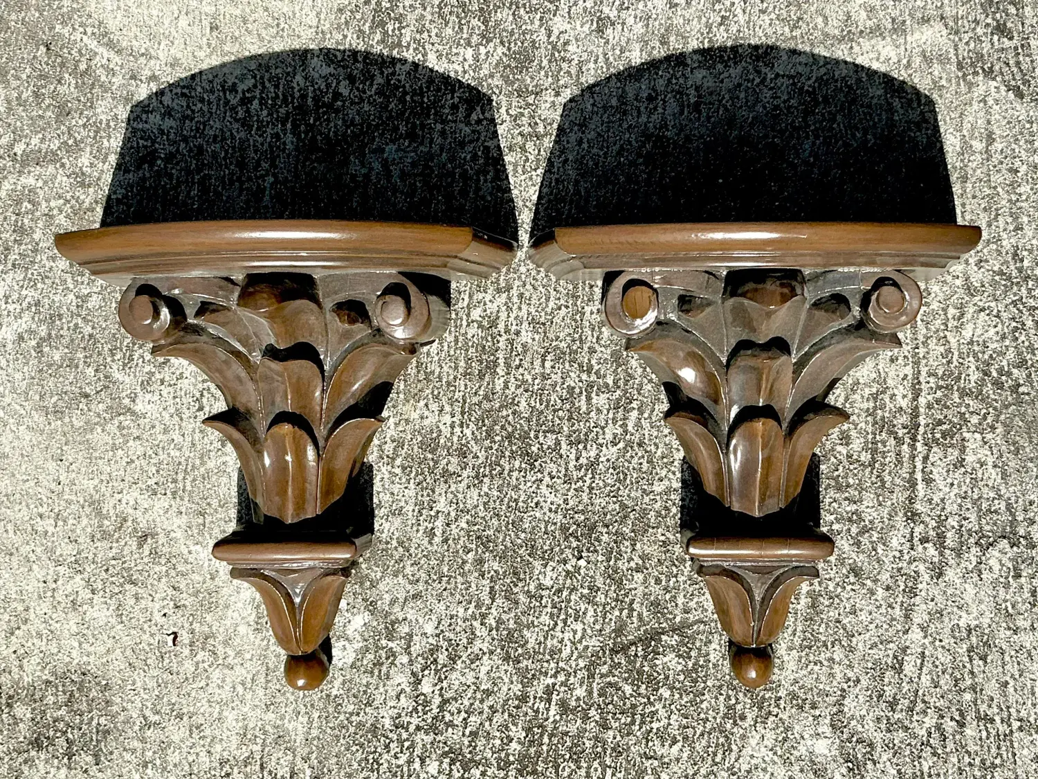 Vintage Regency Lacquered Laurel Leaf Brackets - A Pair - Back view