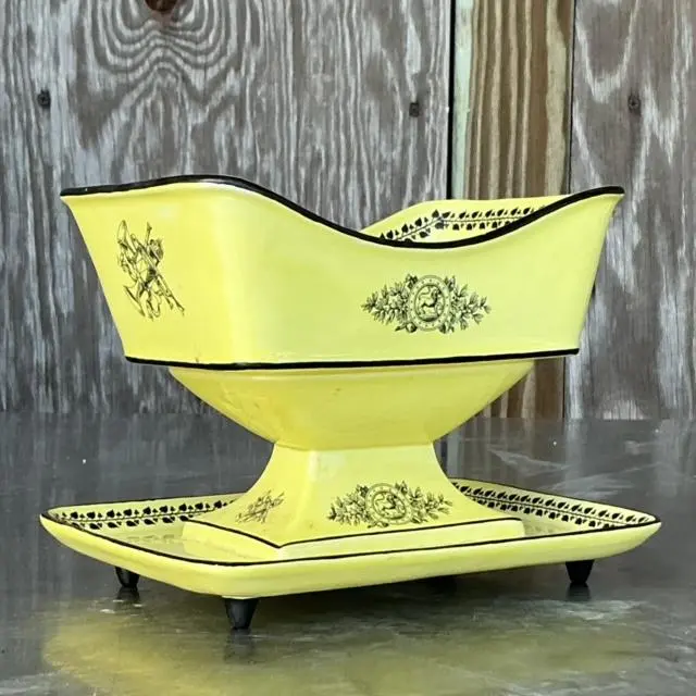 Vintage Regency Mottahedah for Creil Bowl - Back view