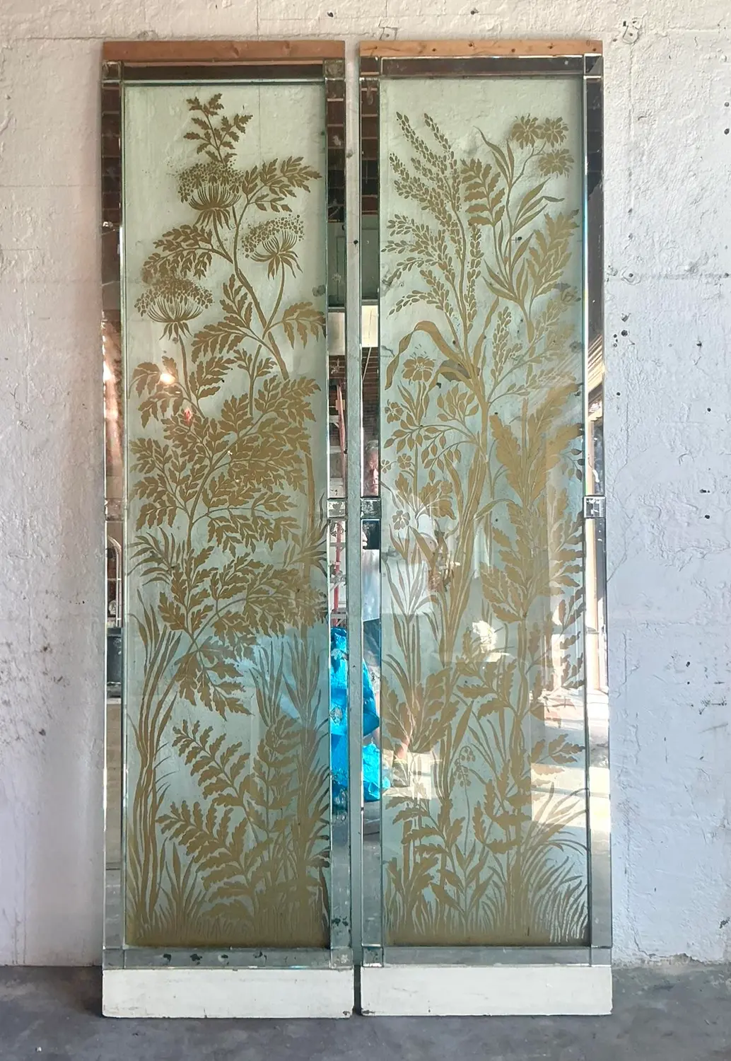 Vintage Regency Original Mizner Floral Glass Architectural Panels - A Pair - Detail view