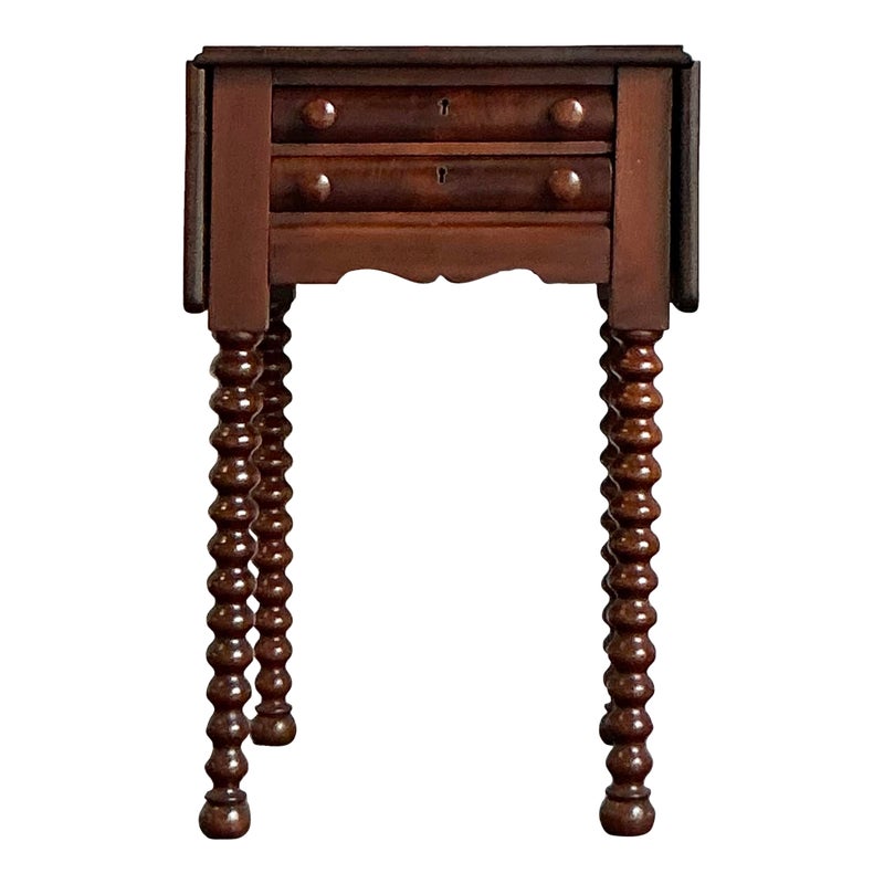 Vintage Regency Sheraton Drop Leaf Table - Detail view