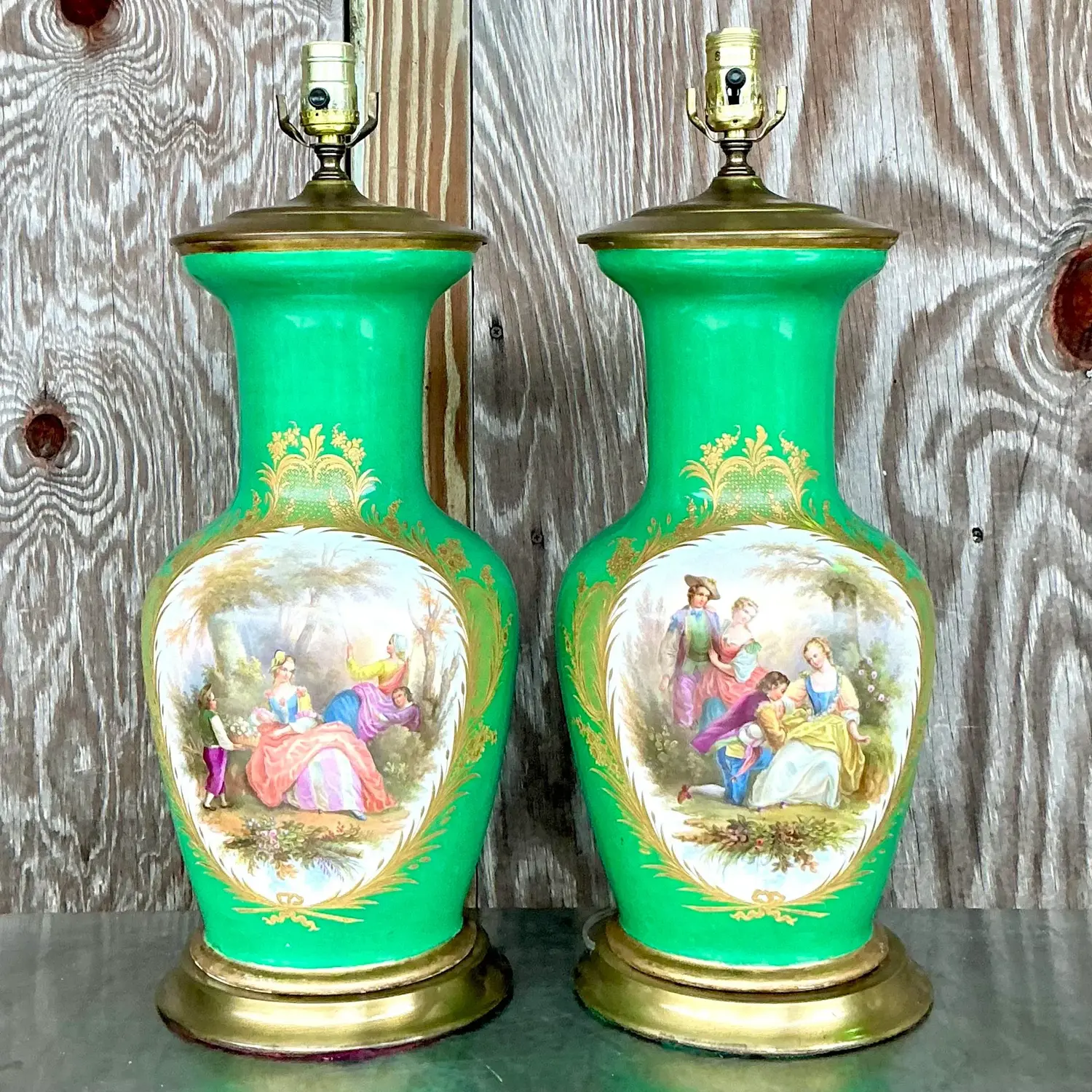 Vintage Regency Stiffel Figurative Lamps - a Pair - Detail view