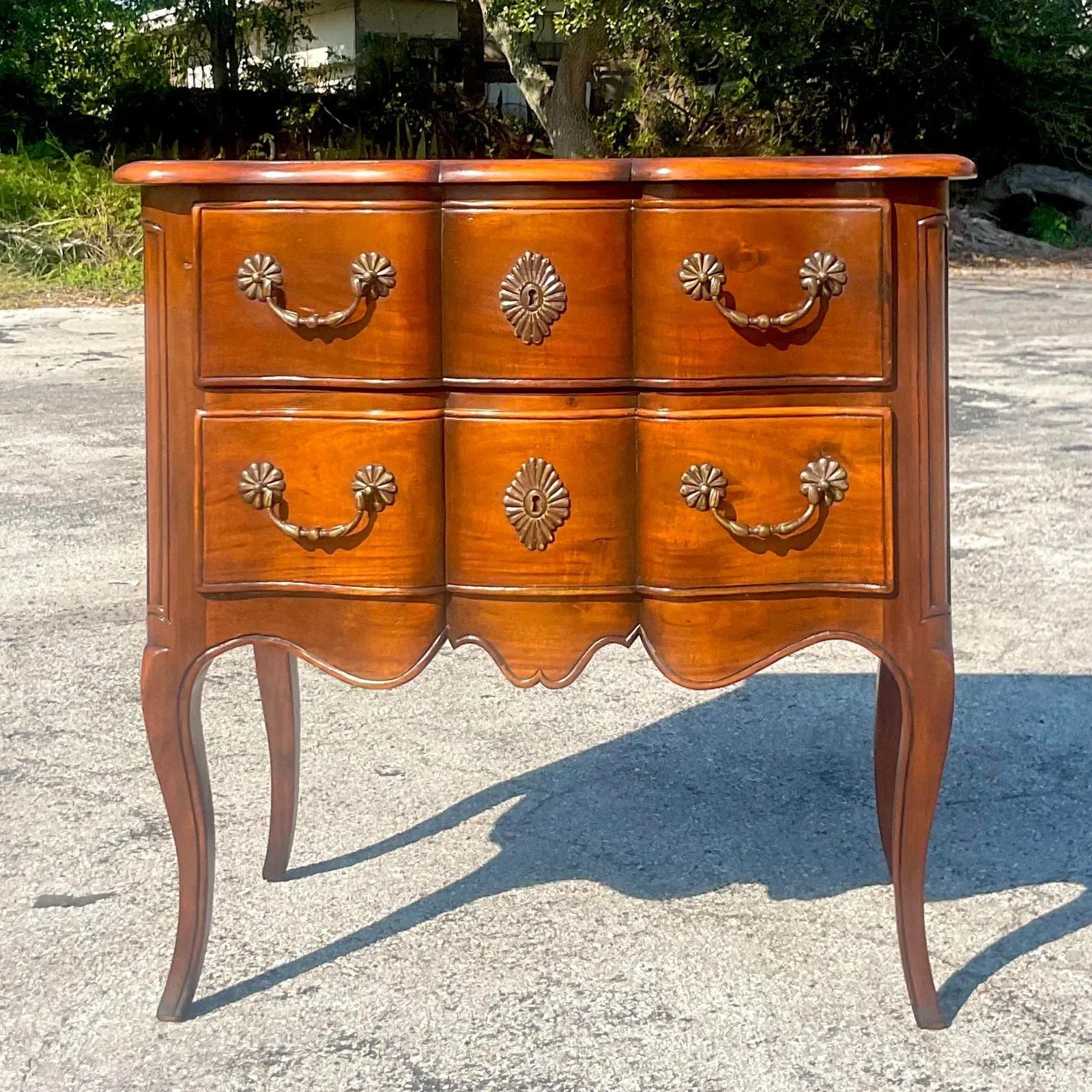 Vintage Regency Wave Front Chest of Drawers - Detail view