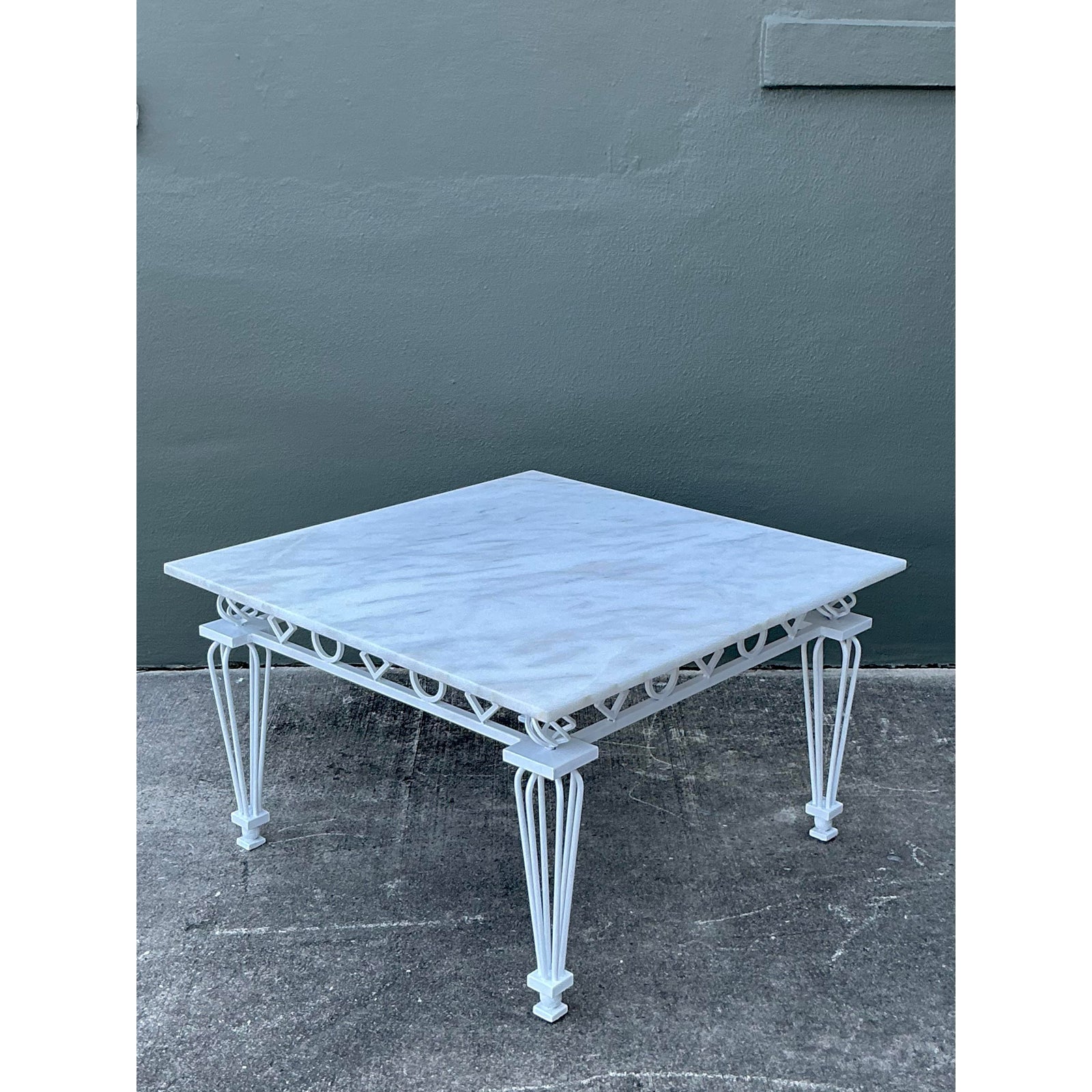 Vintage Regency Z Wrought Iron Rings Coffee Table - Detail view