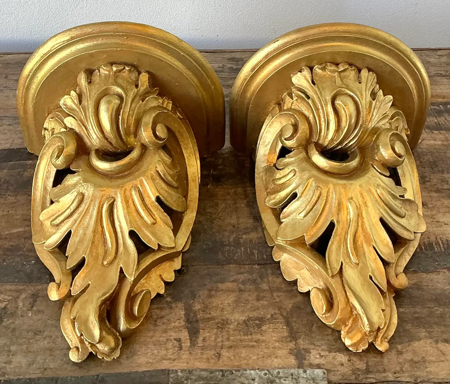 Vintage Rococo Gilt Tipped Brackets - A Pair - Detail view