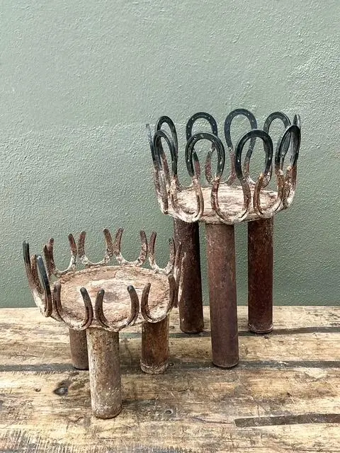 Vintage Rusty Horseshoe Plant Stand - Top view