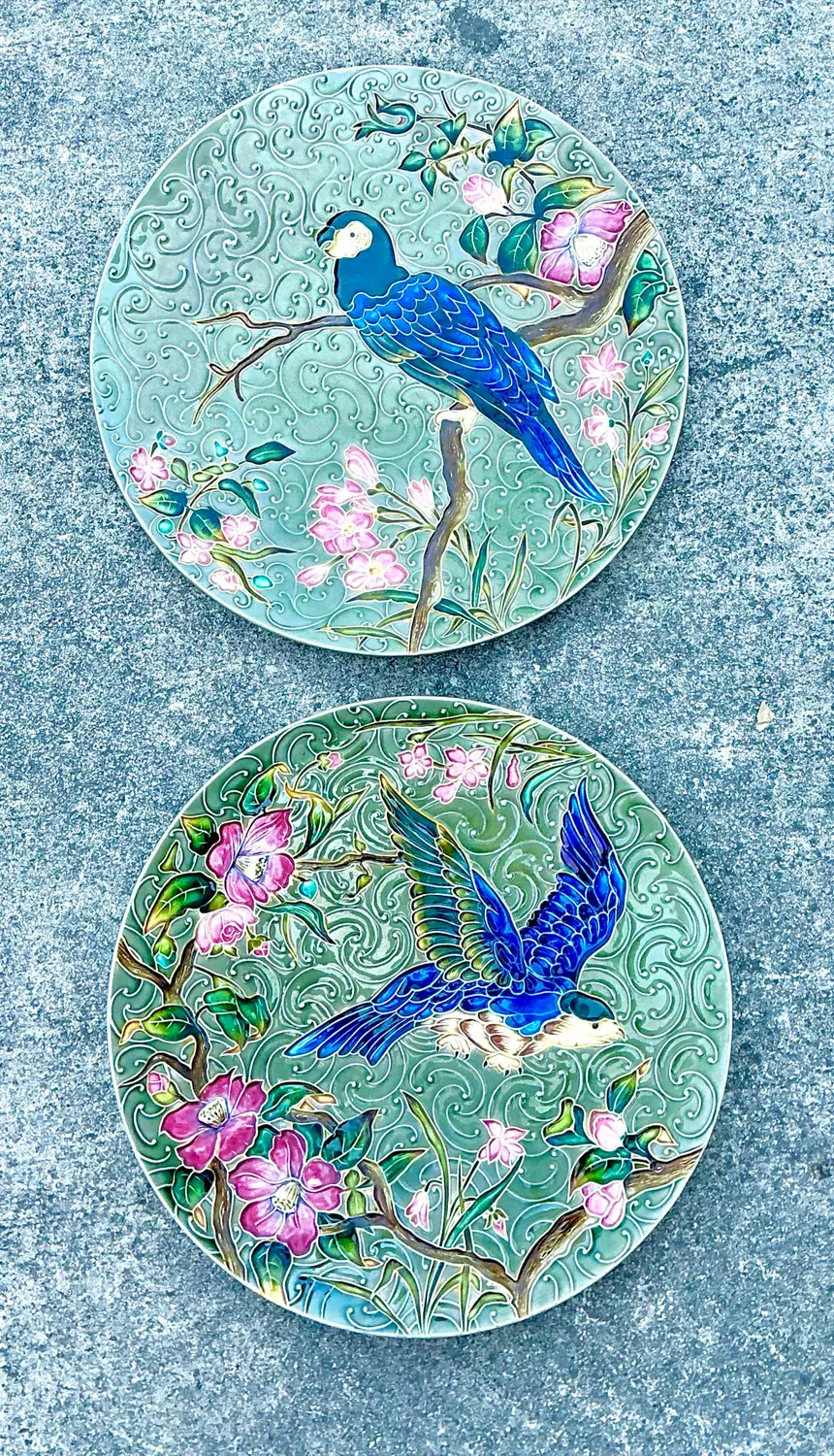 Vintage Shutz Chiil Glazed Ceramic Wall Plates - Set of 2 - Side view