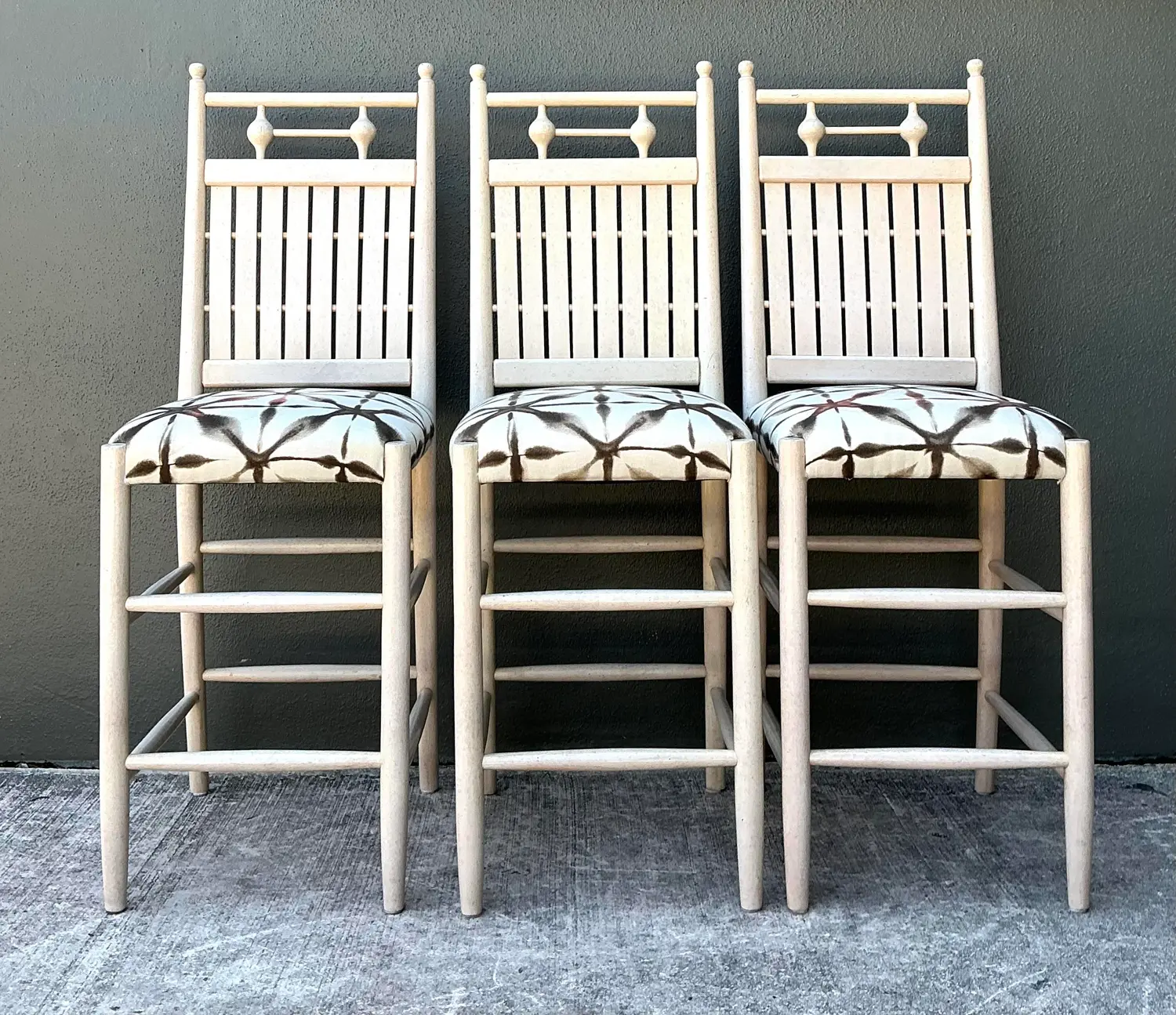 Vintage Slat Bar Stools - Set of 3 - Detail view