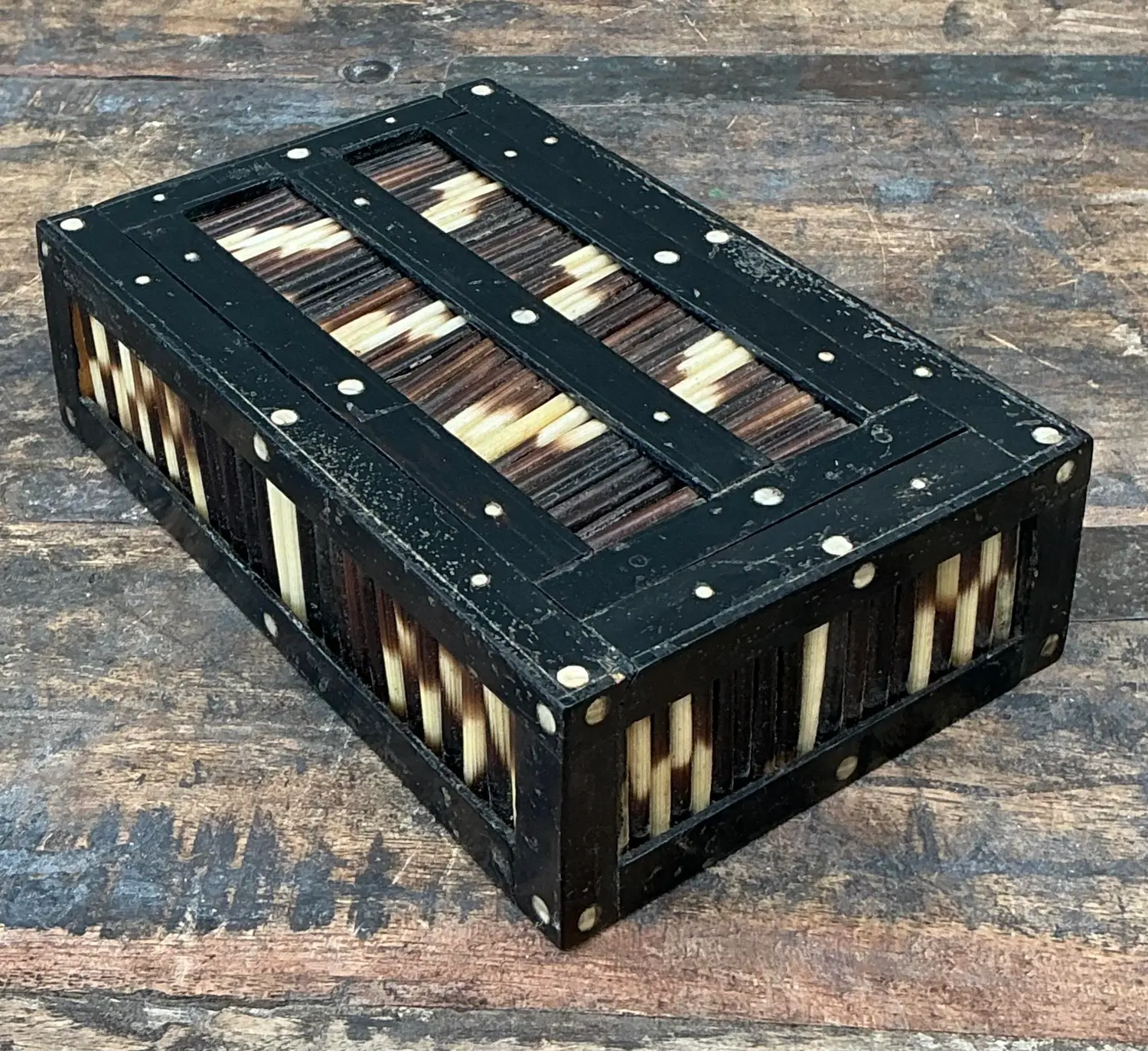 Vintage Sliding Door Quill Box - Back view