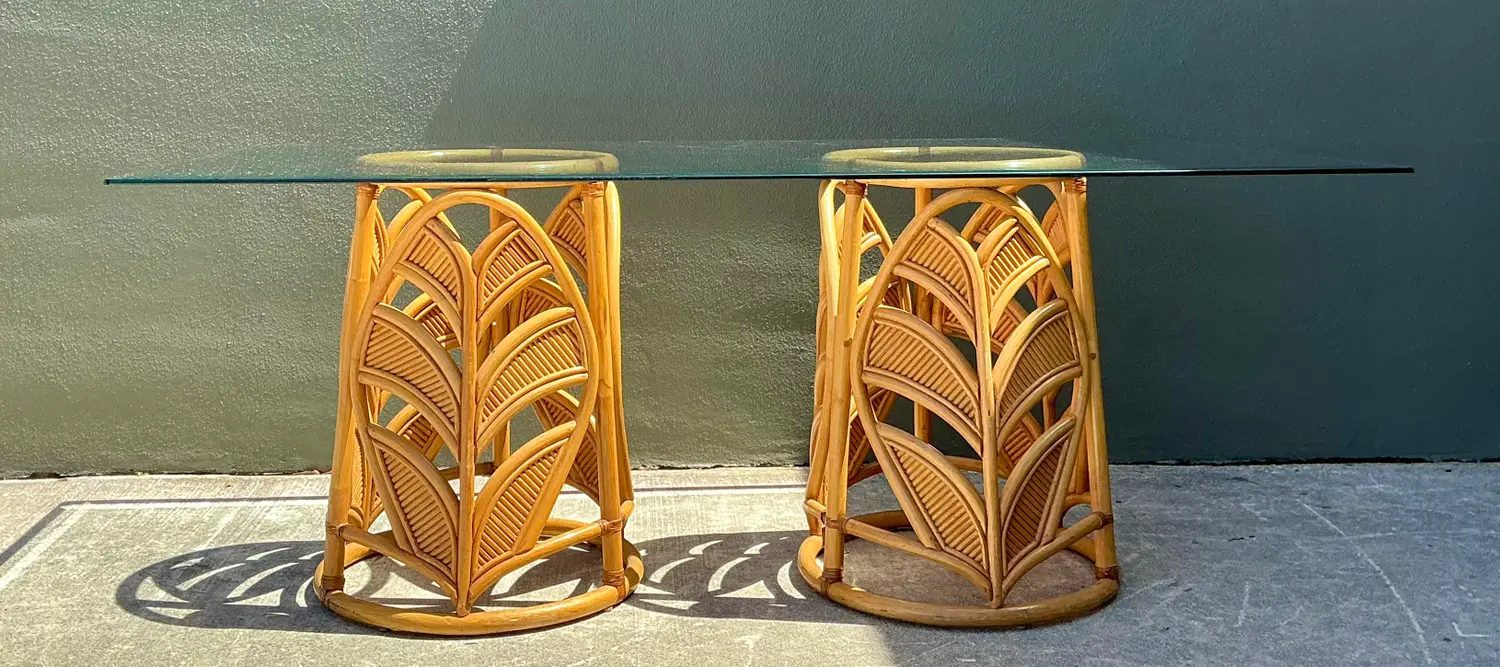 Vintage Split Reed Pedestal Dining Table - Detail view