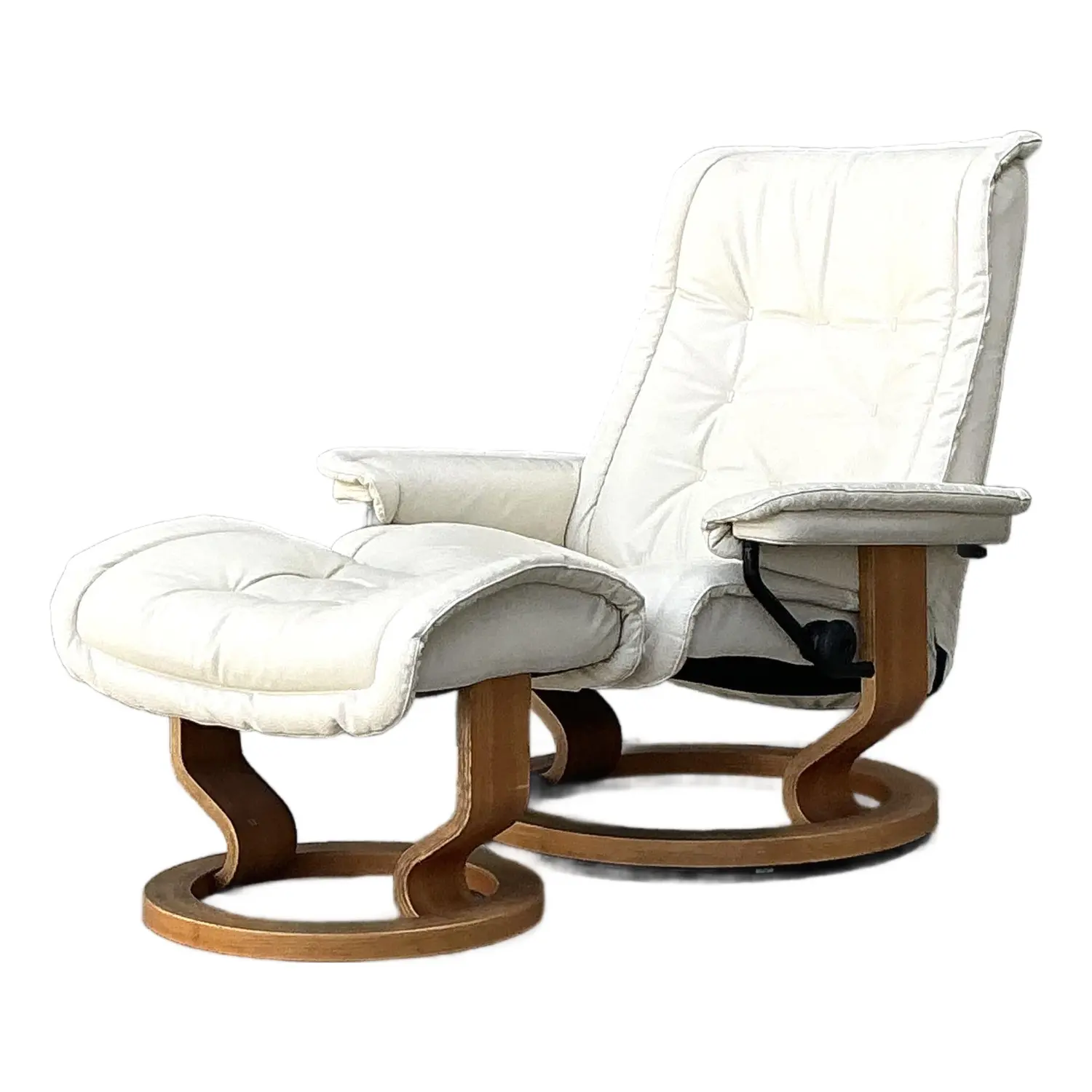 Vintage Stressless Ekornes Leather Lounge Chair and Ottoman