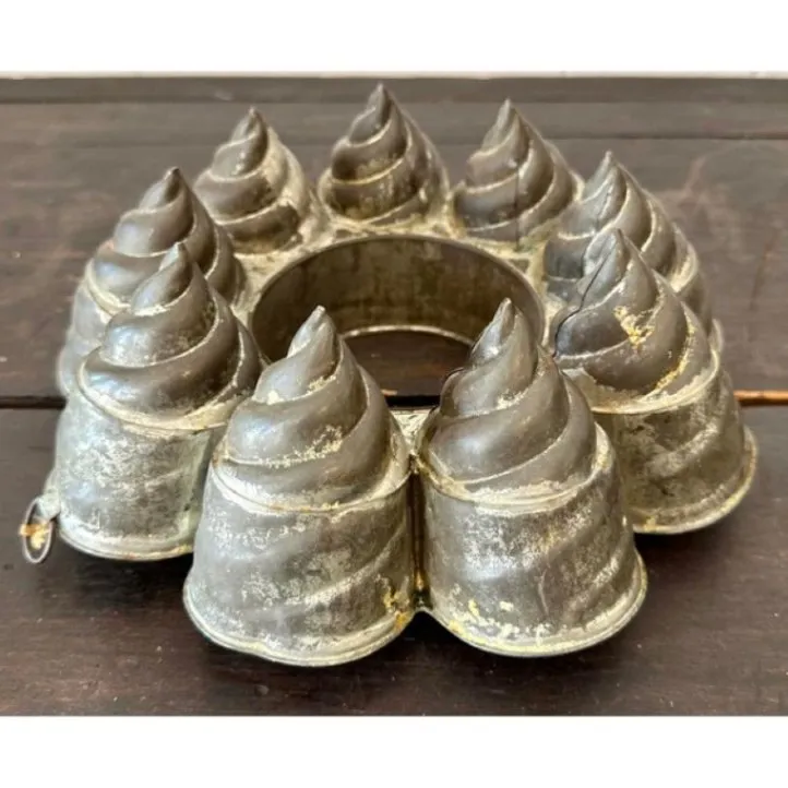 Vintage Tin Swirl Shaped Food Mold - Side view