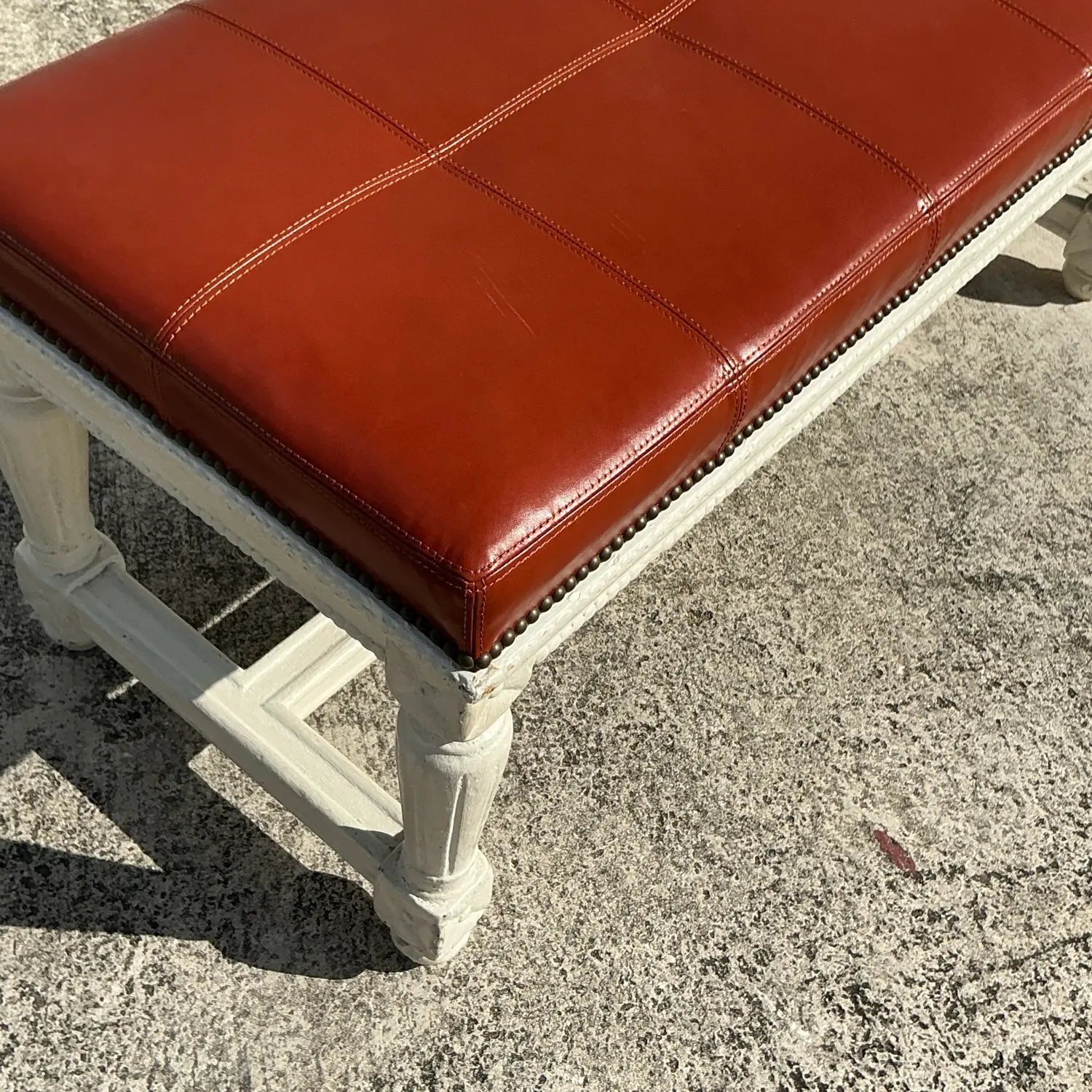 Vintage Traditional 19th Century Leather Bench - Top view